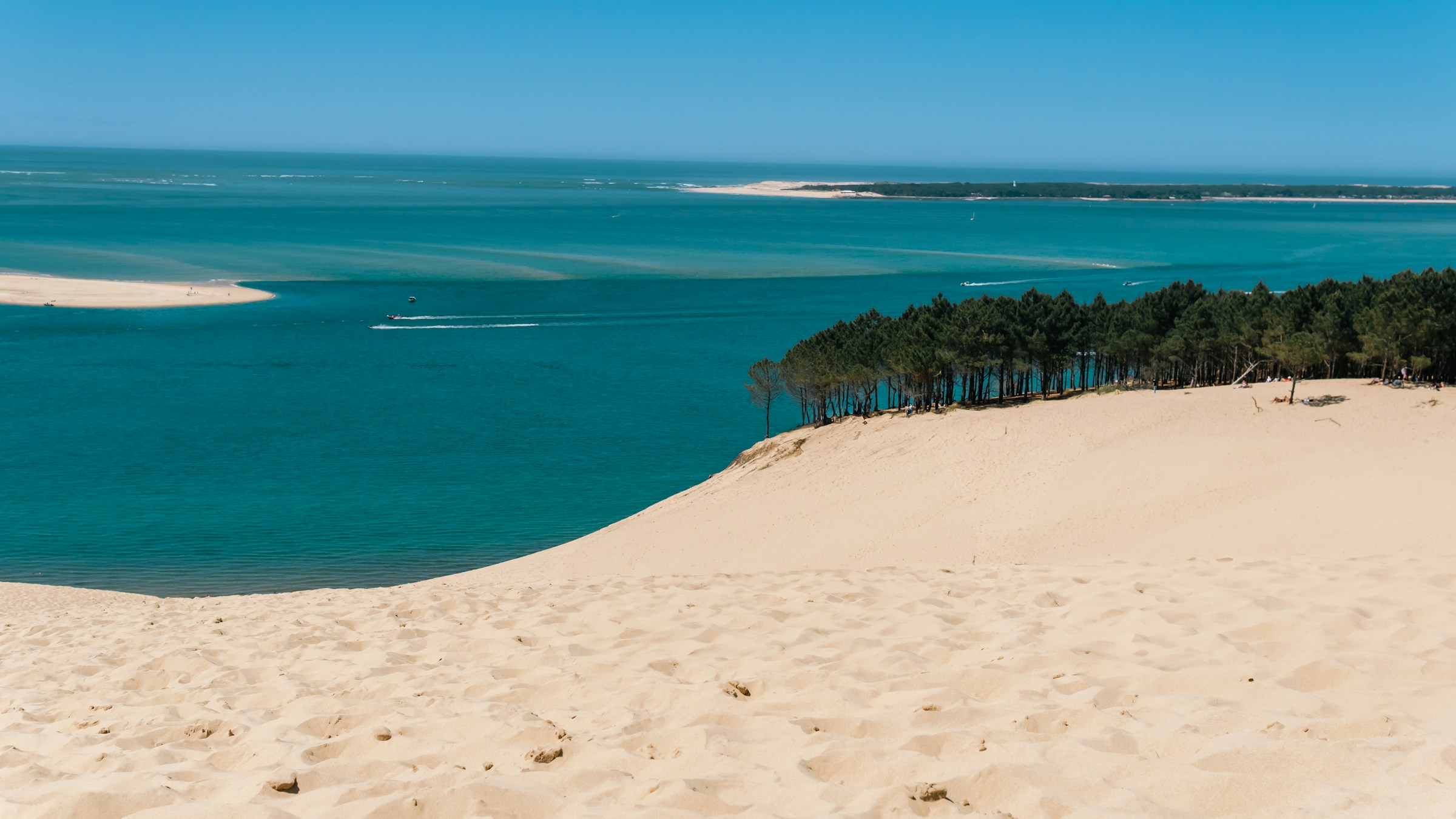 Vue aérienne de la Dune du Pilat et du chenal du Bassin d'Arcachon